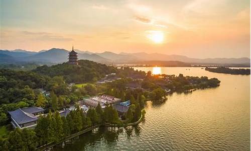 去杭州必玩的哪几个景点_去杭州必玩的哪几个景点杭州西湖旅游图片