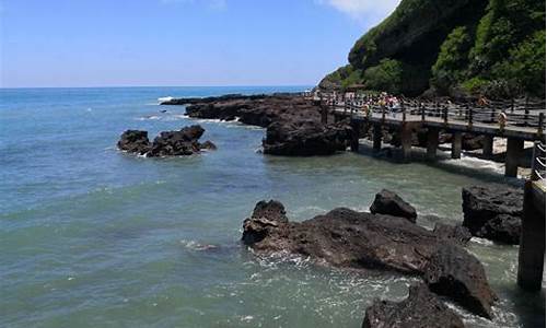 涠洲岛旅游景点介绍_涠洲岛旅游景点介绍及景区简介